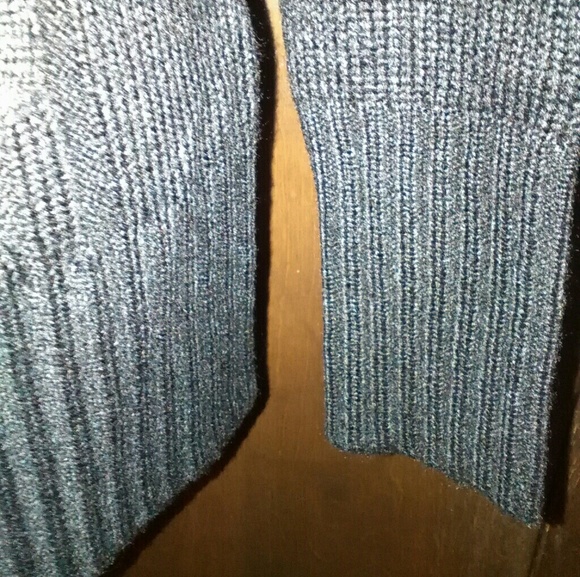 NWOT sexy black deep v neck cable sweater - Picture 3 of 3